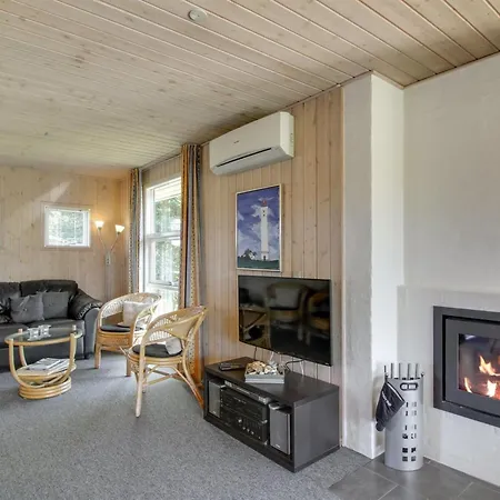 Aimo - 1-8km From The Sea By Interhome Blavand